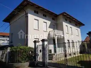 Villa in vendita a Cossato