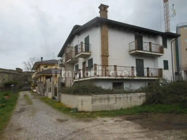 Casa indipendente in vendita a Vairano Patenora