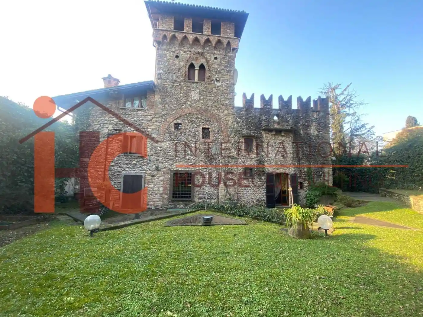 Villa in vendita a Gorle