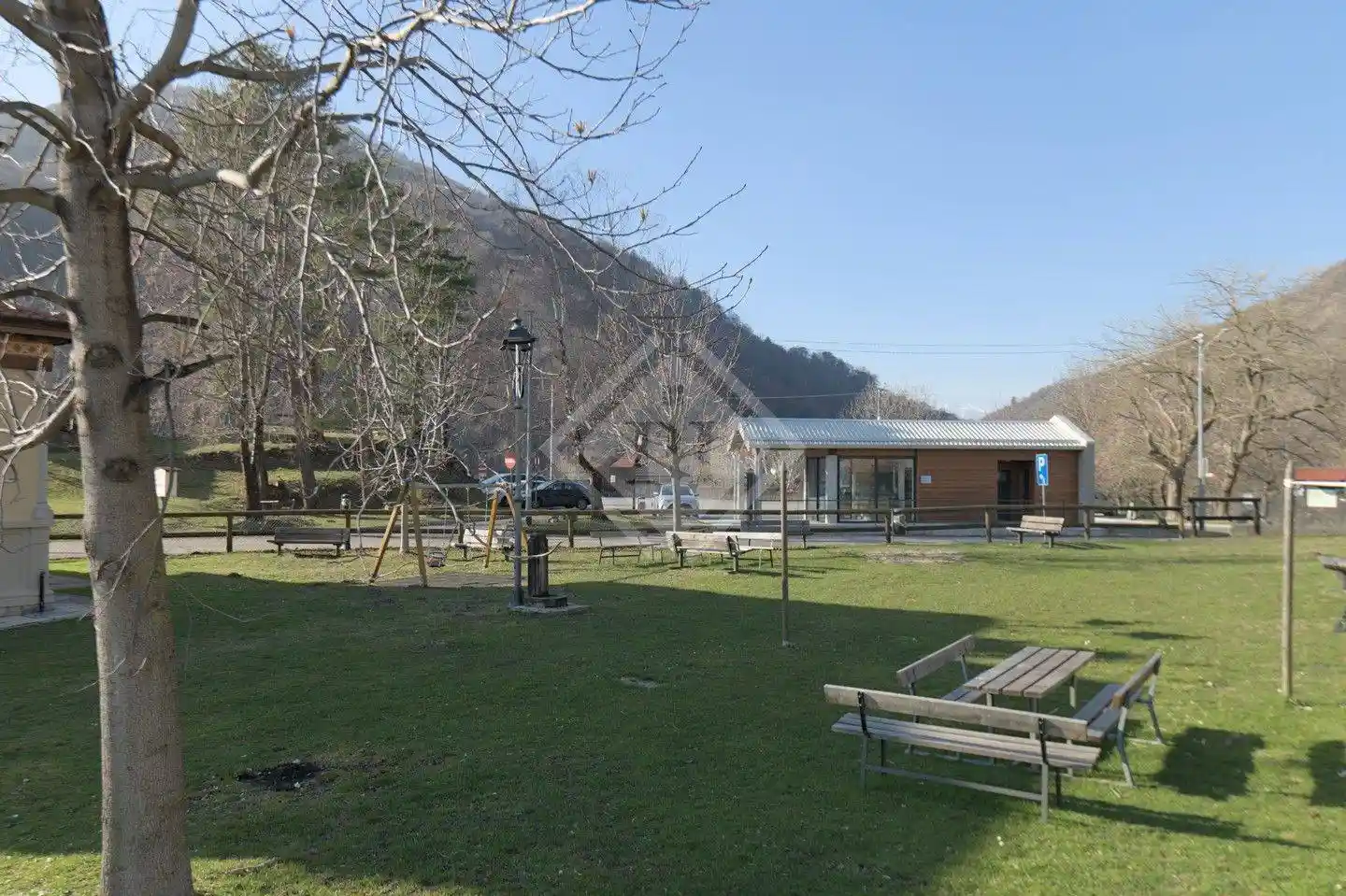 Casa indipendente in vendita a Casalzuigno