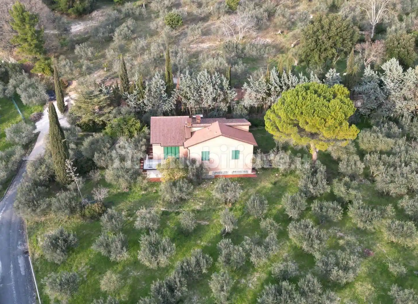 Villa unifamiliare, buono stato, 300 m², Zona Nuova, Assisi - foto 3