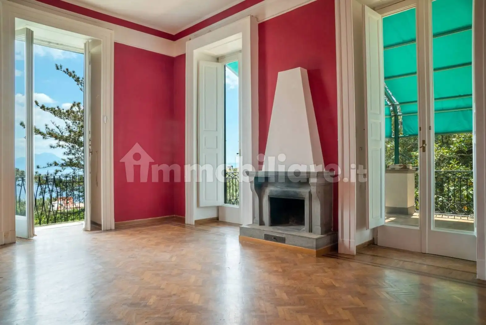 Appartamento in vendita a Napoli