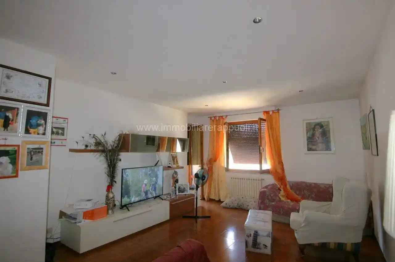 Appartamento in vendita a Sinalunga