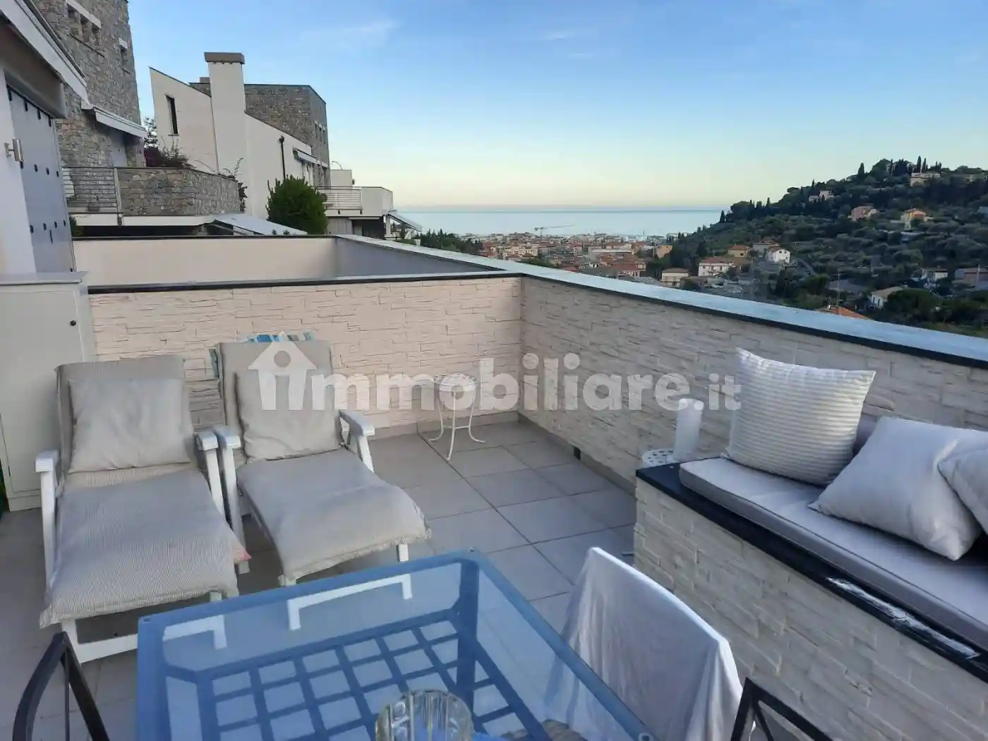 Appartamento in affitto a Alassio