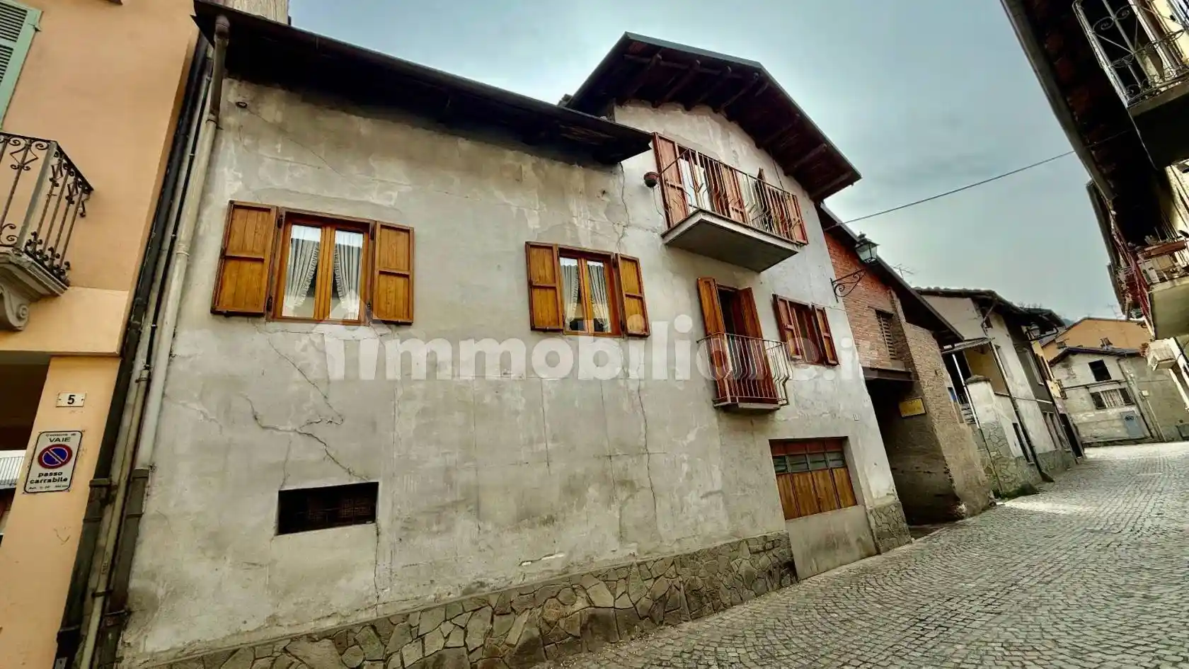 Casa indipendente in vendita a Vaie