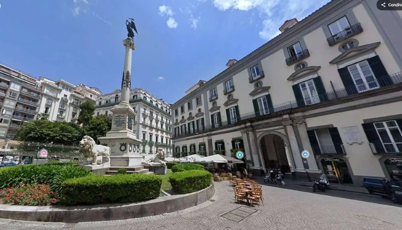 Appartamento in affitto a Napoli