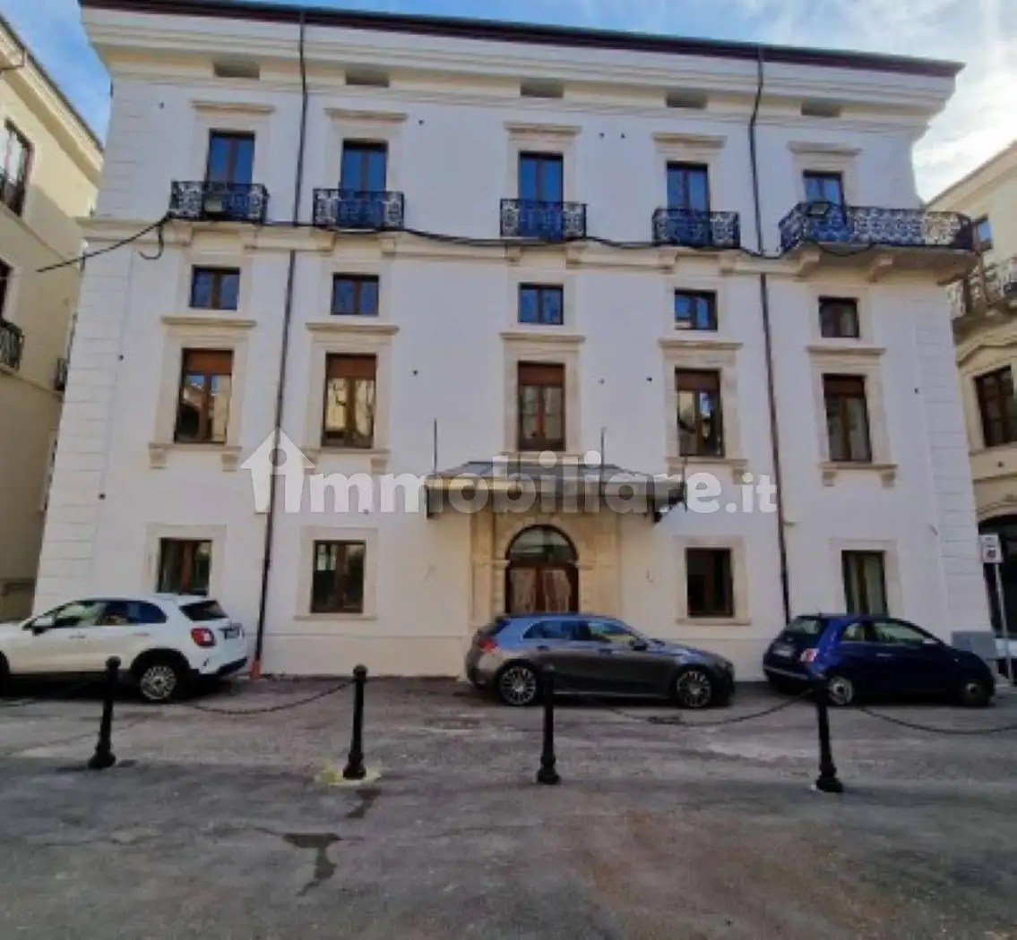 Palazzo - Edificio in vendita a L'Aquila