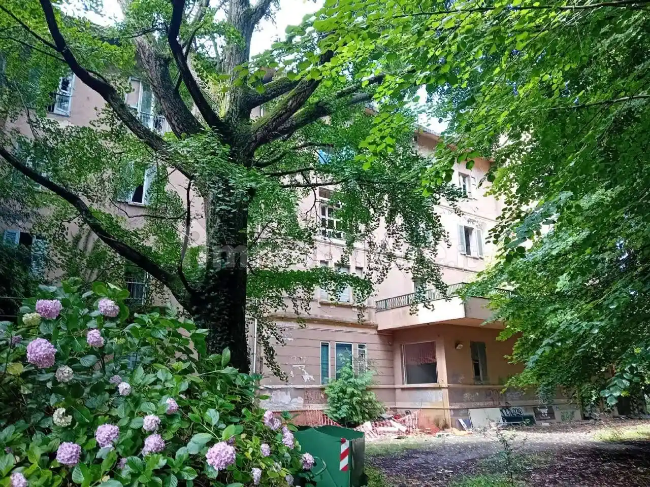 Casa indipendente in vendita a Laveno-Mombello