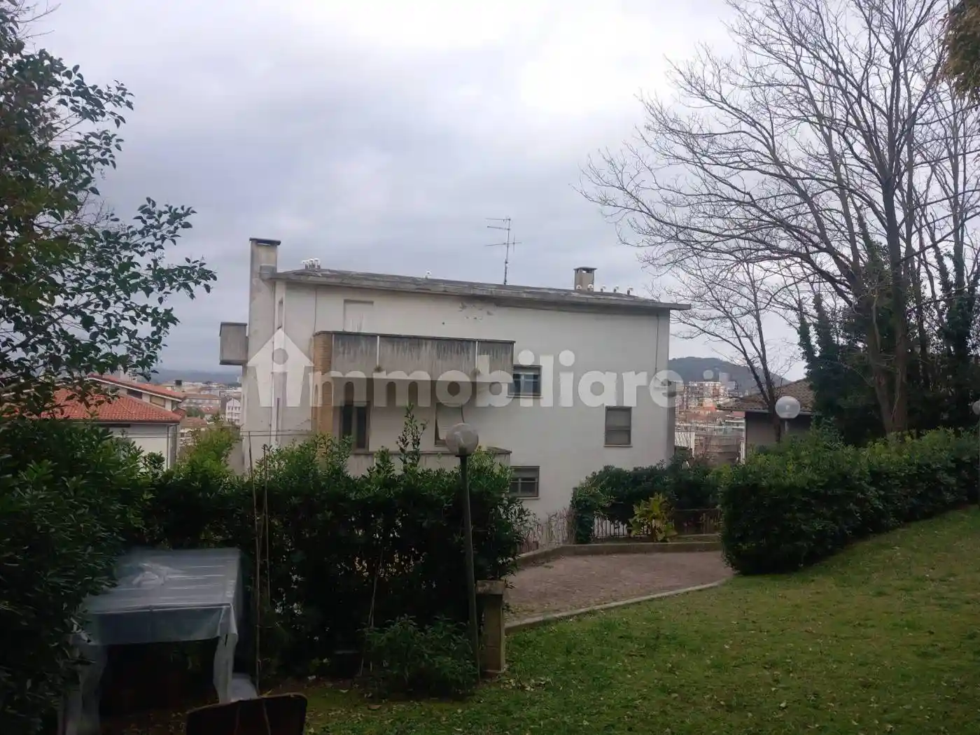 Villa in vendita a Pesaro