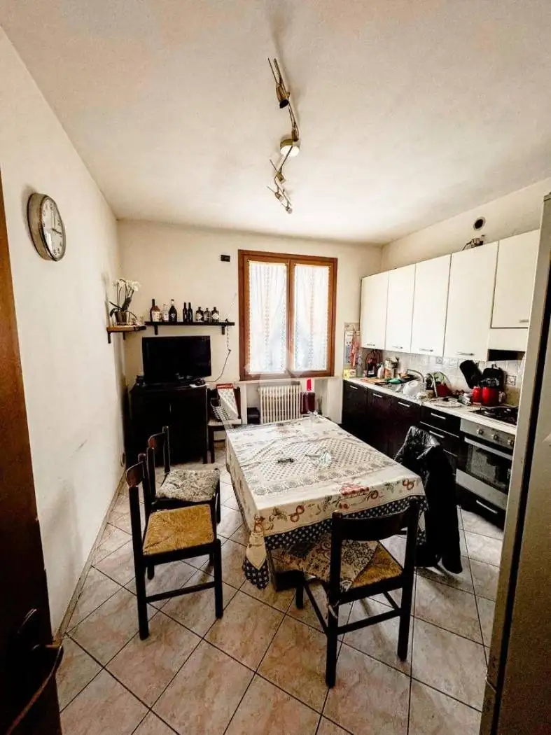 Villa a schiera 4 locali, buono stato, Centro, Ceresara - foto 4