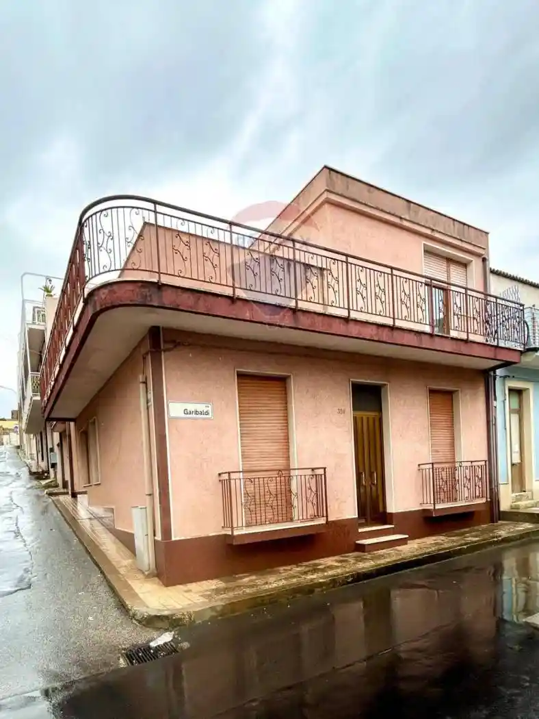 Casa indipendente in vendita a Canicattini Bagni