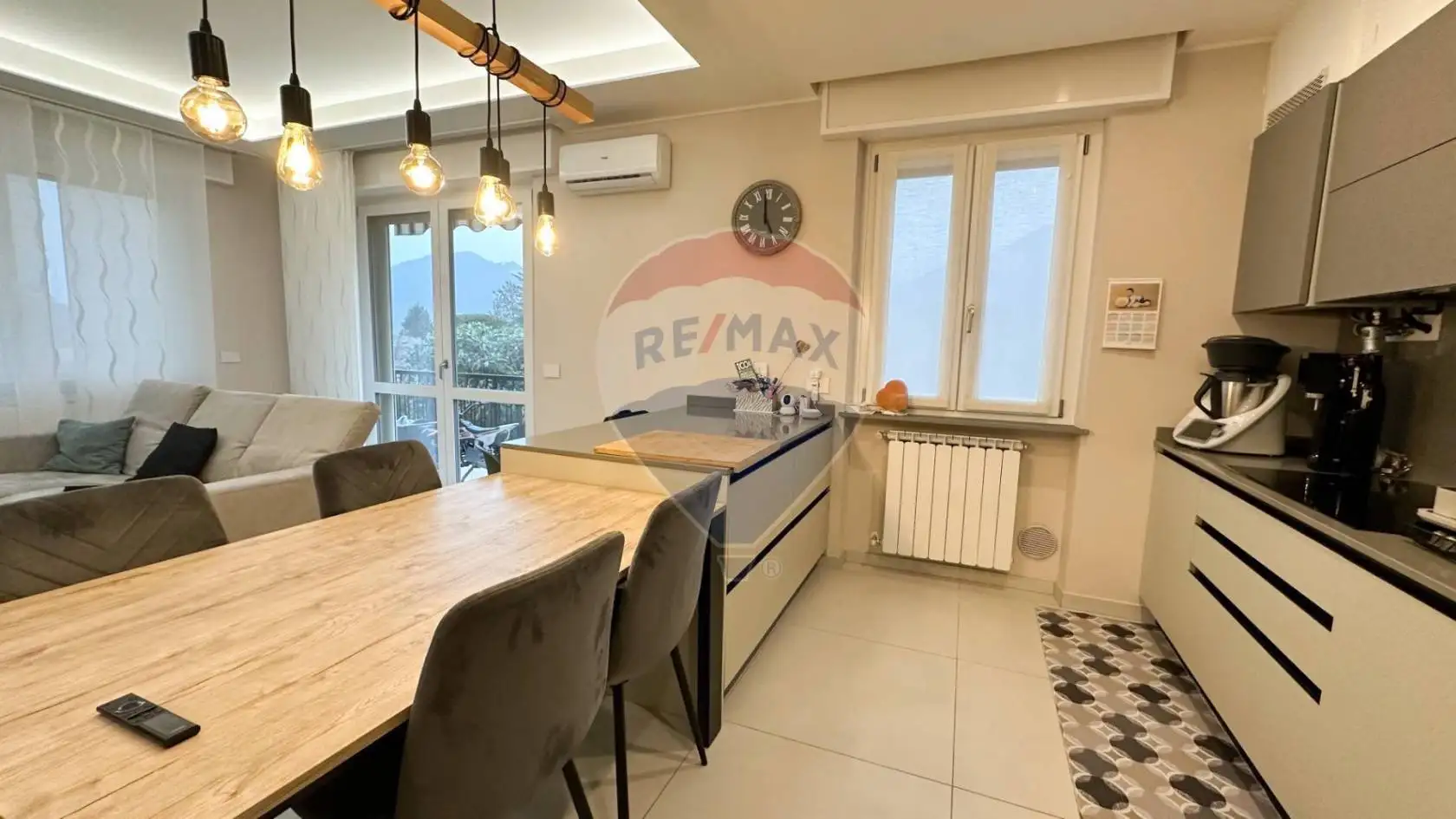 Trilocale via Caminatti Giuseppe 18, Centro, Brusimpiano - foto 3