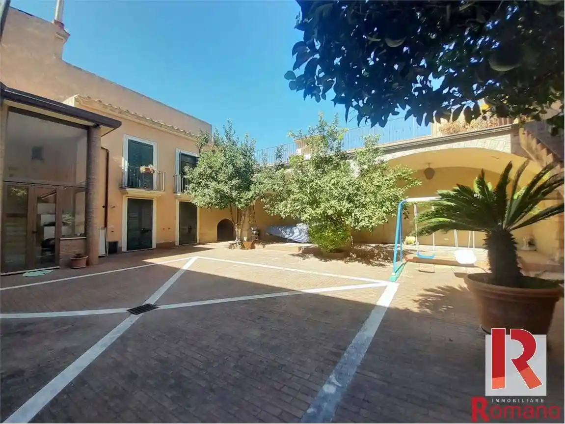 Terratetto unifamiliare 260 m², buono stato, Curti - foto 5