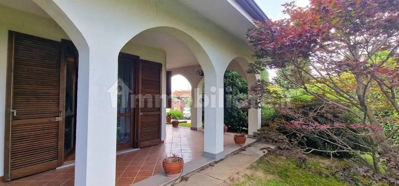 Villa in vendita a Salassa