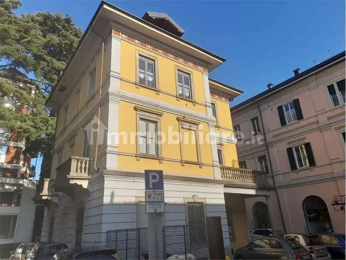 Appartamento in vendita a Varese