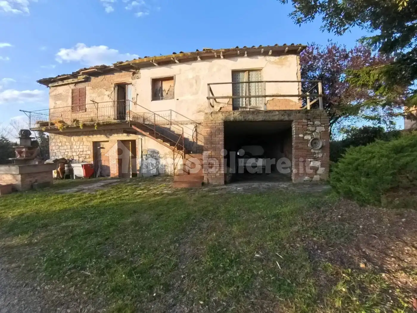 Rustico - Casale in vendita a Siena