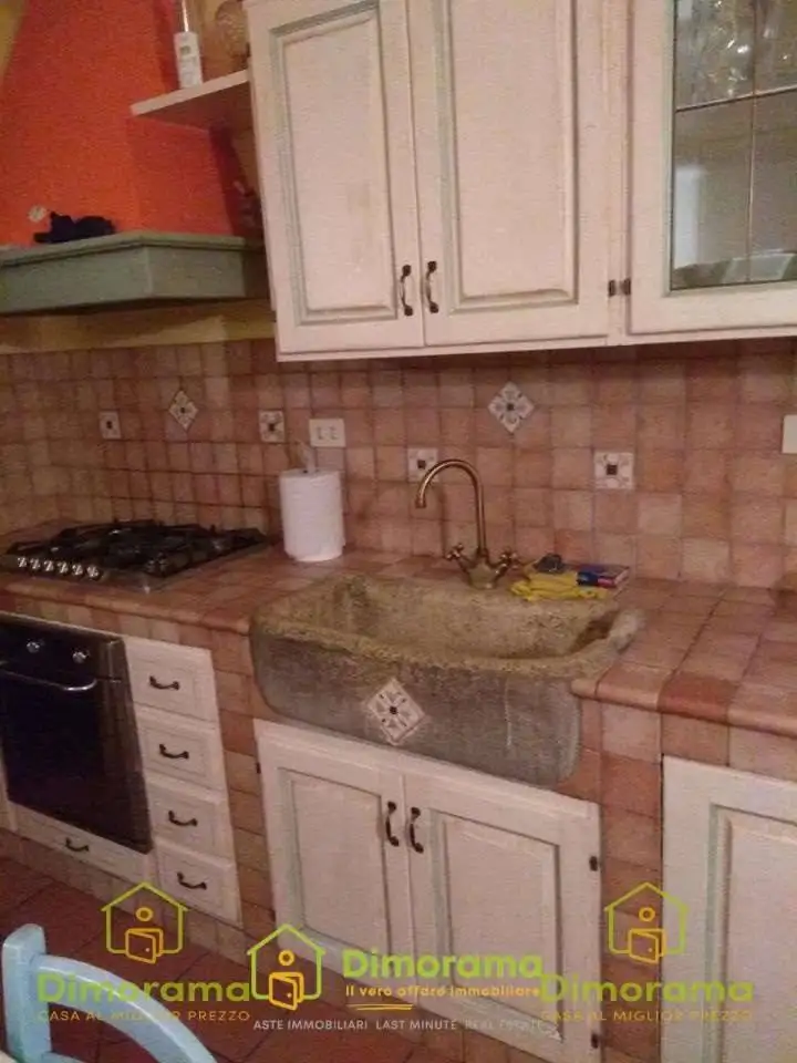 Appartamento in vendita a Camporgiano