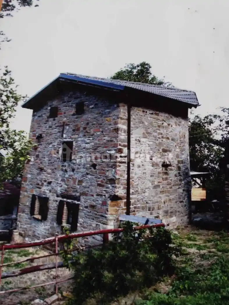 Rustico - Casale in vendita a Farini