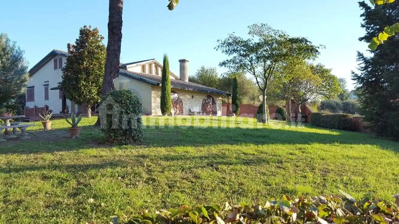 Villa in vendita a Santa Maria a Monte