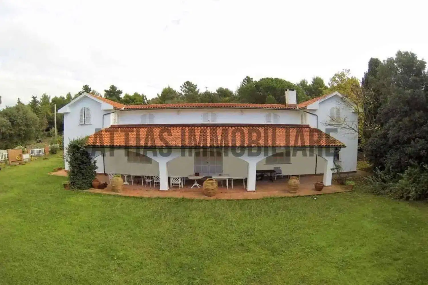 Villa in vendita a Livorno