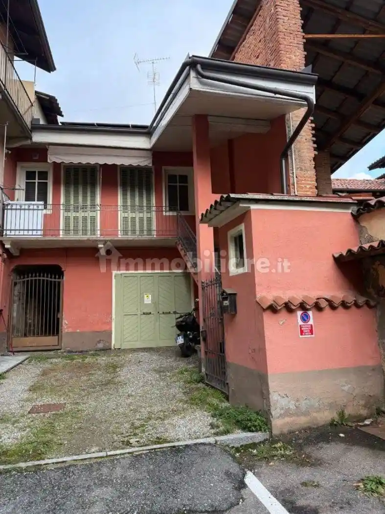 Casa indipendente in vendita a Biella