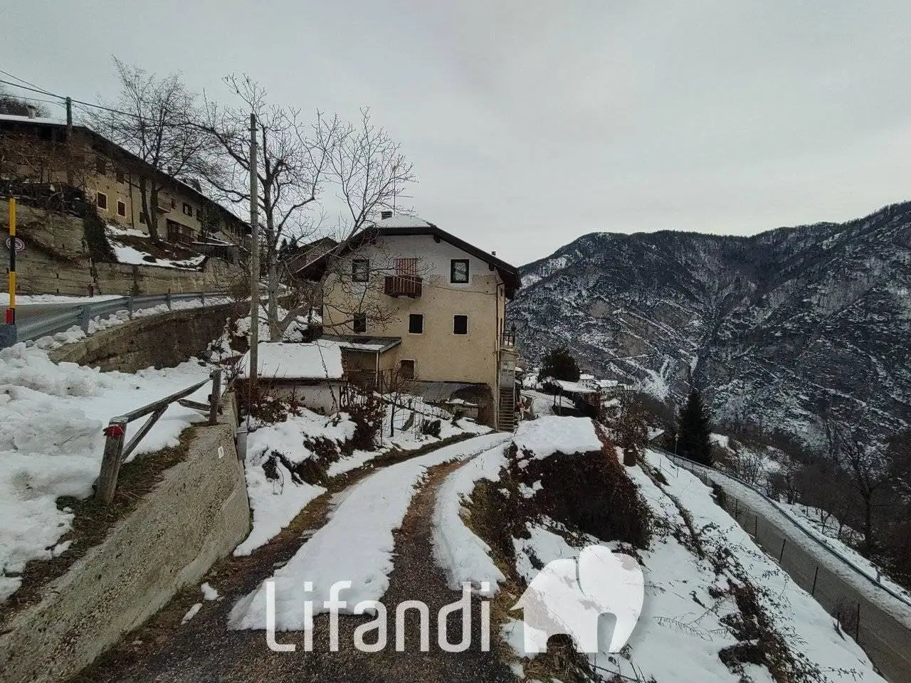 Trilocale da ristrutturare, su più livelli, Centa San Nicolò, Altopiano della Vigolana - foto 2