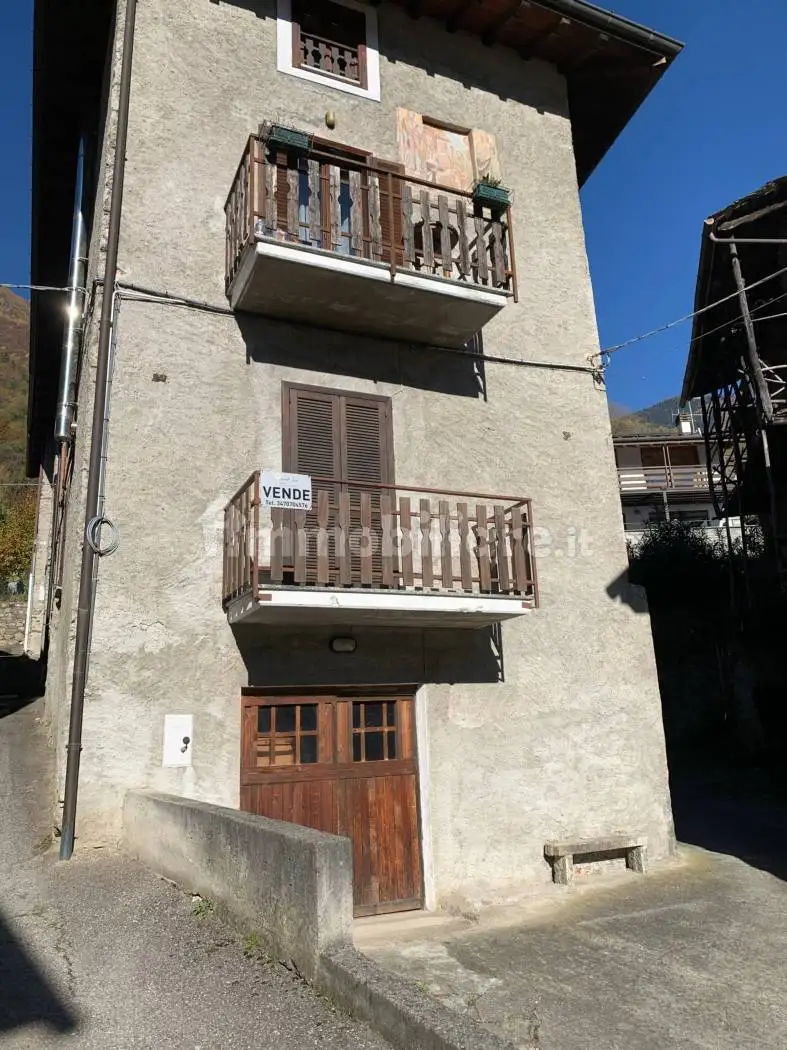 Appartamento in vendita a Ardenno