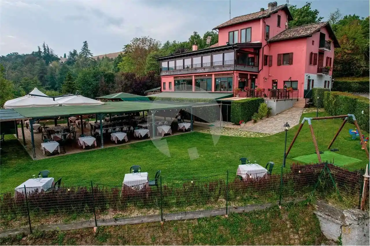 Palazzo - Edificio in vendita a Albinea