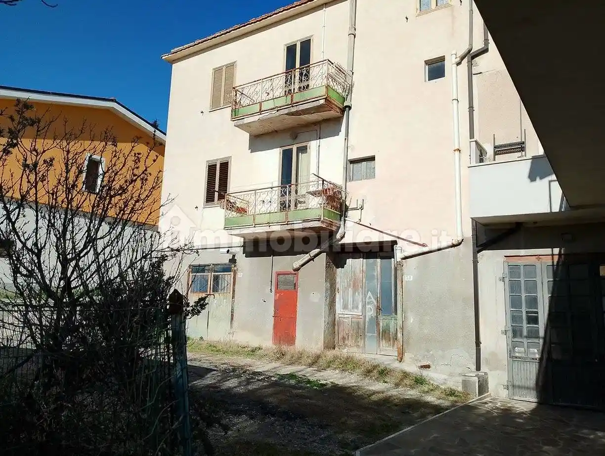 Terratetto unifamiliare viale Roma, Centro, Alanno - foto 2