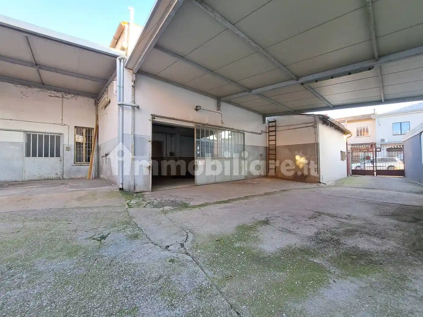 Palazzo - Edificio in vendita a Padova