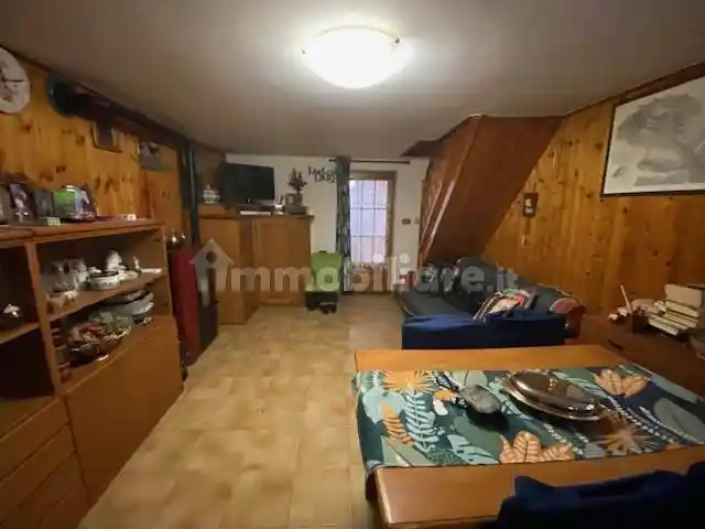 Casa indipendente in vendita a Issogne
