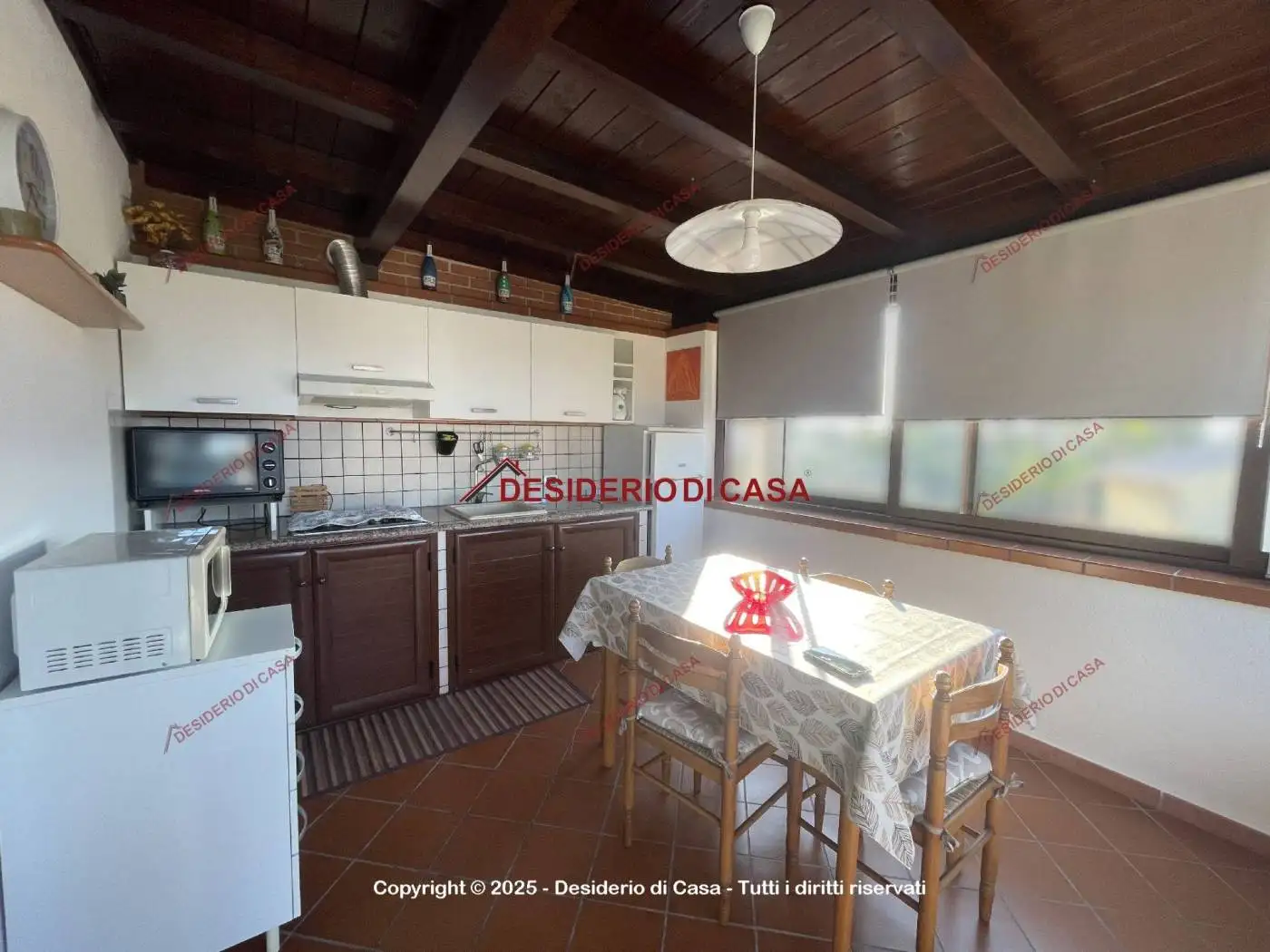 Appartamento in affitto a Campofelice di Roccella