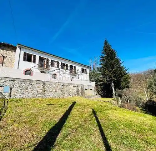 Villa in vendita a Villafranca in Lunigiana