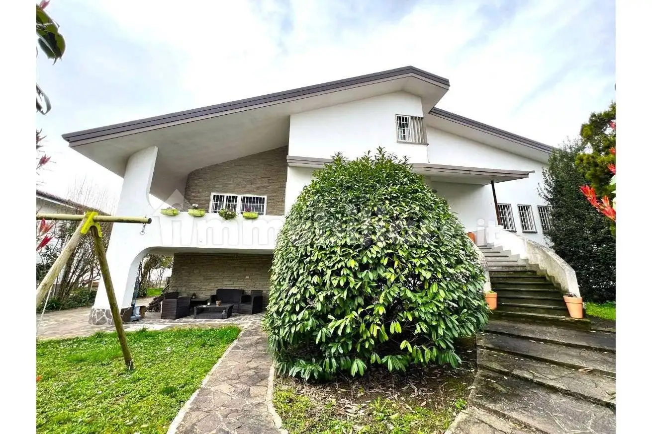 Villa in vendita a Medicina