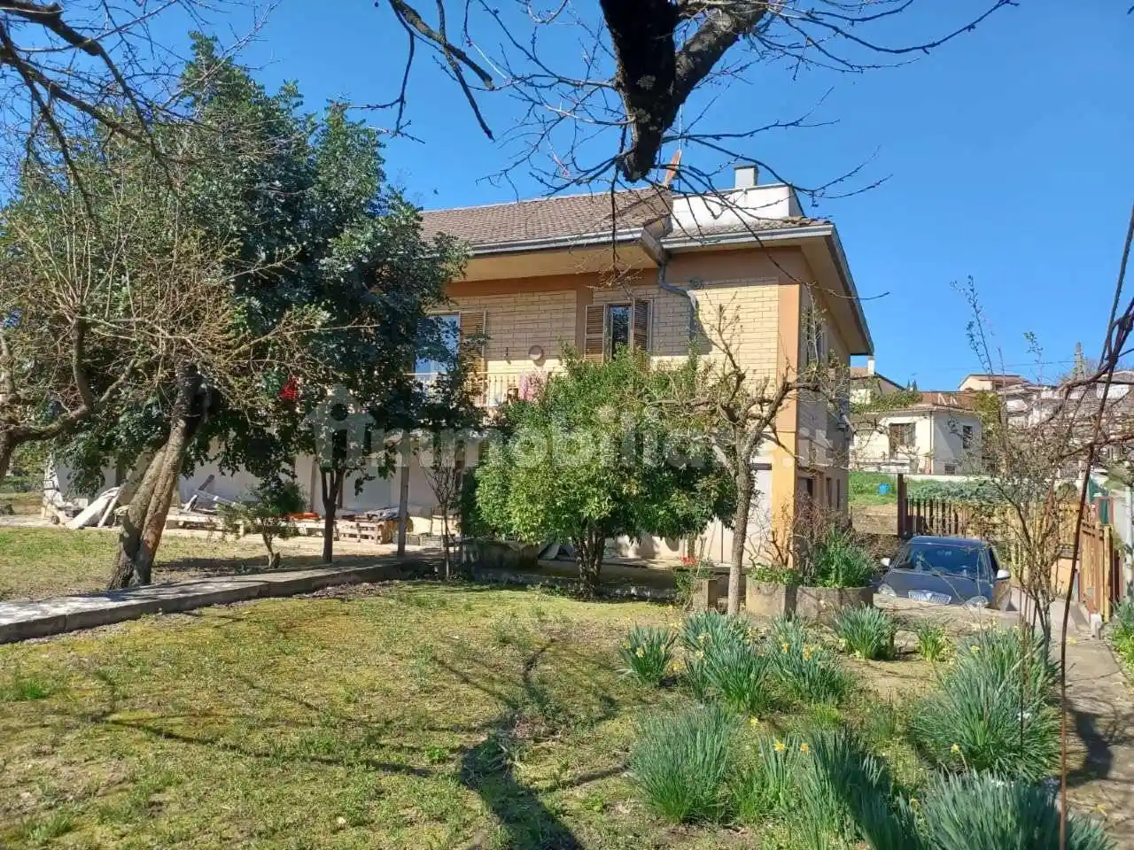 Casa indipendente in vendita a Frosinone