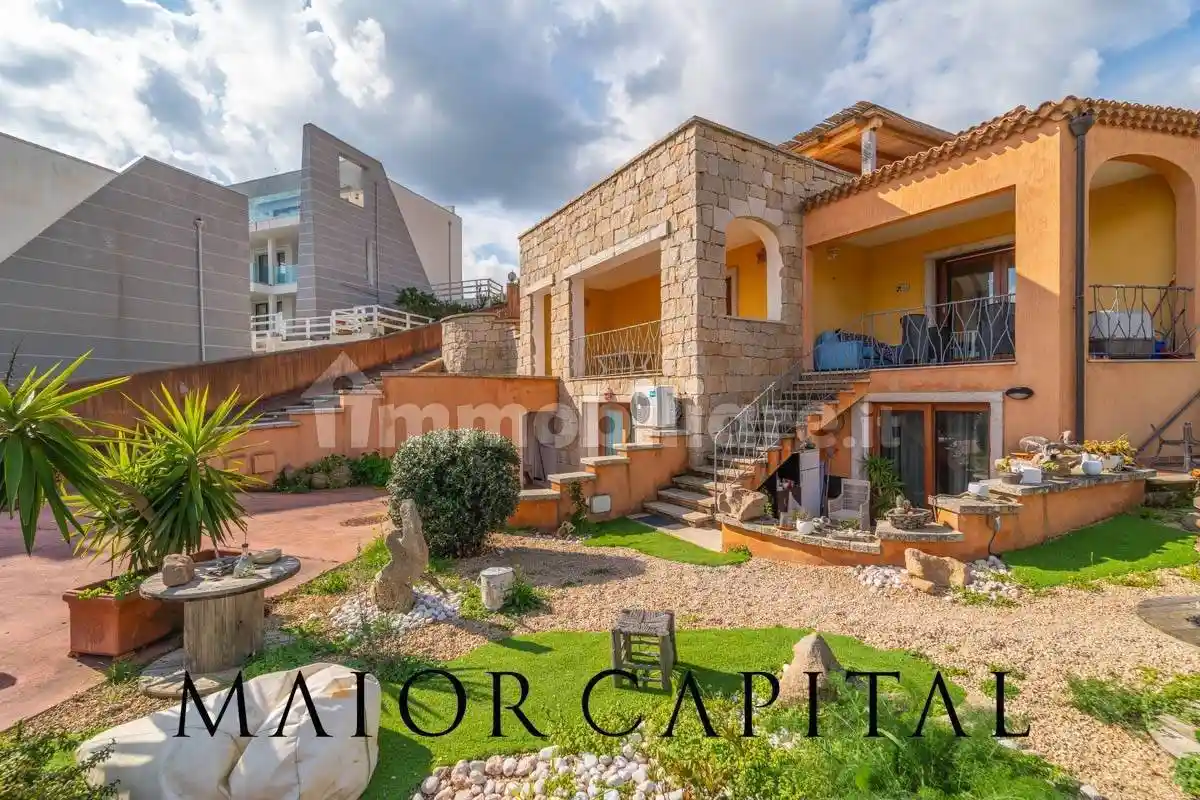 Villetta a schiera in vendita a Arzachena