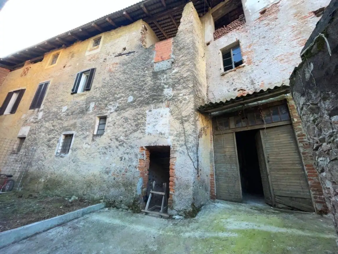 Casa indipendente in vendita a Maggiora