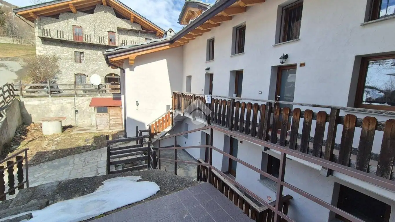 Appartamento in vendita a Gignod