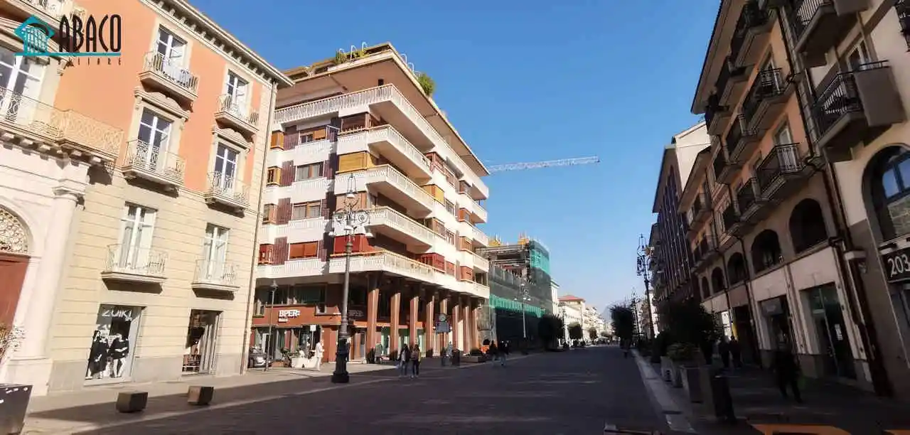 Appartamento via Dante Alighieri 16, Emanuele II, C. Colombo, Morelli e Silvati, Avellino - foto 5