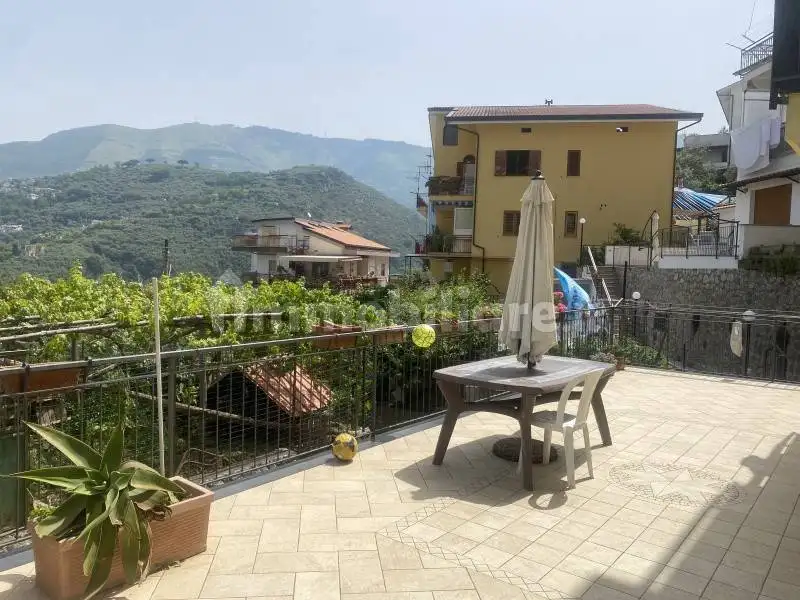 Appartamento in vendita a Vico Equense