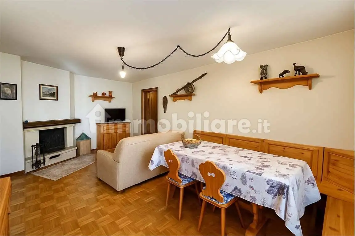 Appartamento in vendita a Lavarone