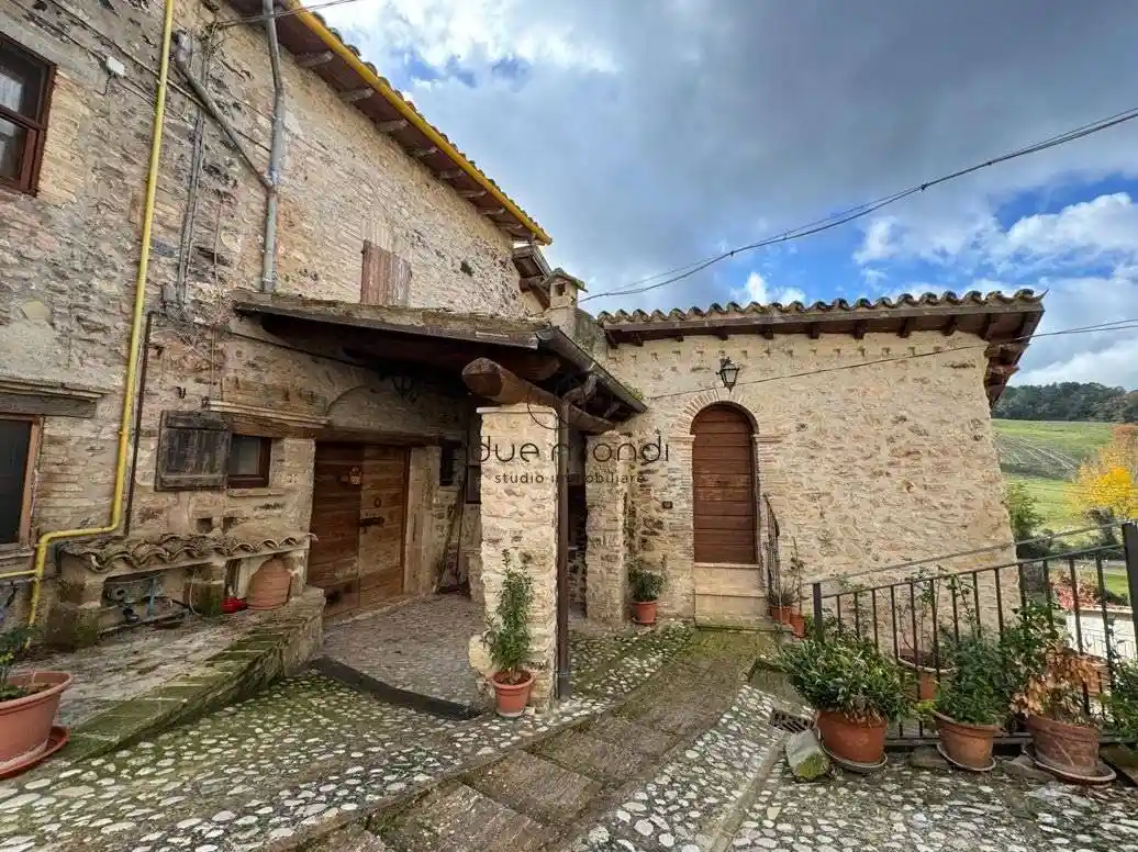 Rustico - Casale in vendita a Spoleto