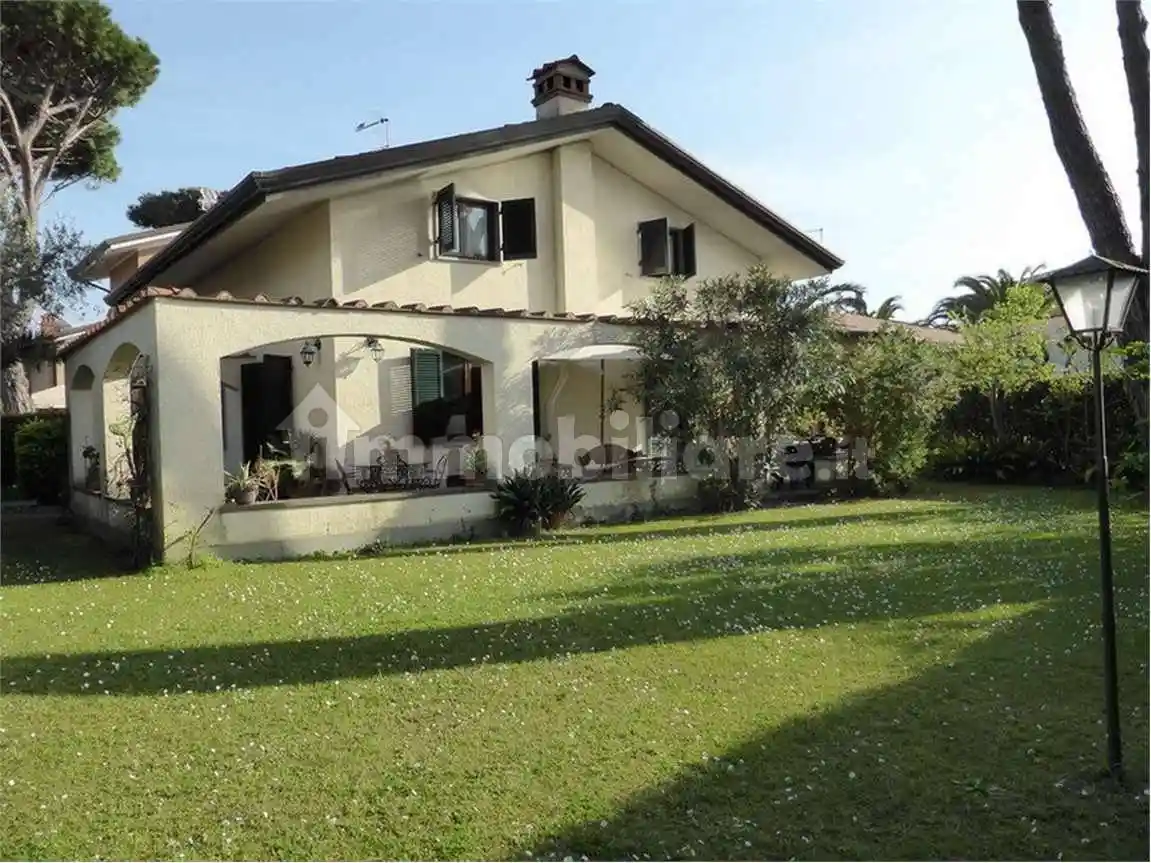 Villa in affitto a Forte dei Marmi