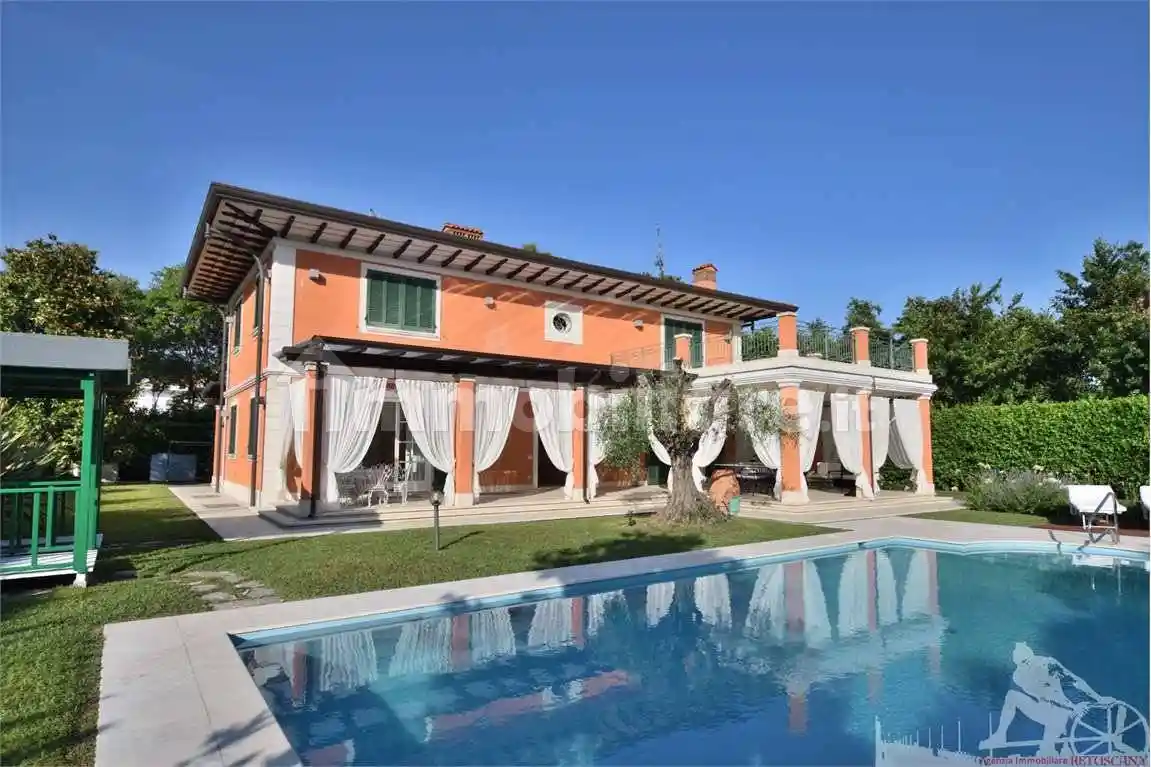 Villa in affitto a Forte dei Marmi