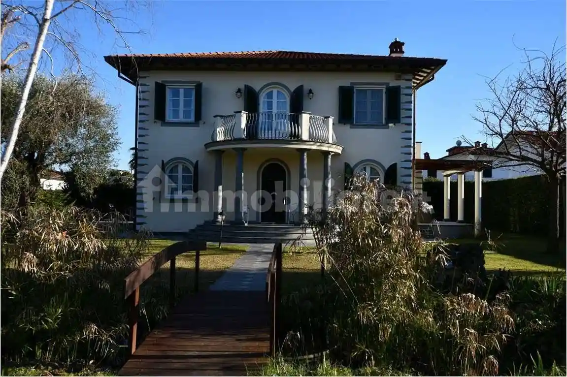 Villa in affitto a Forte dei Marmi