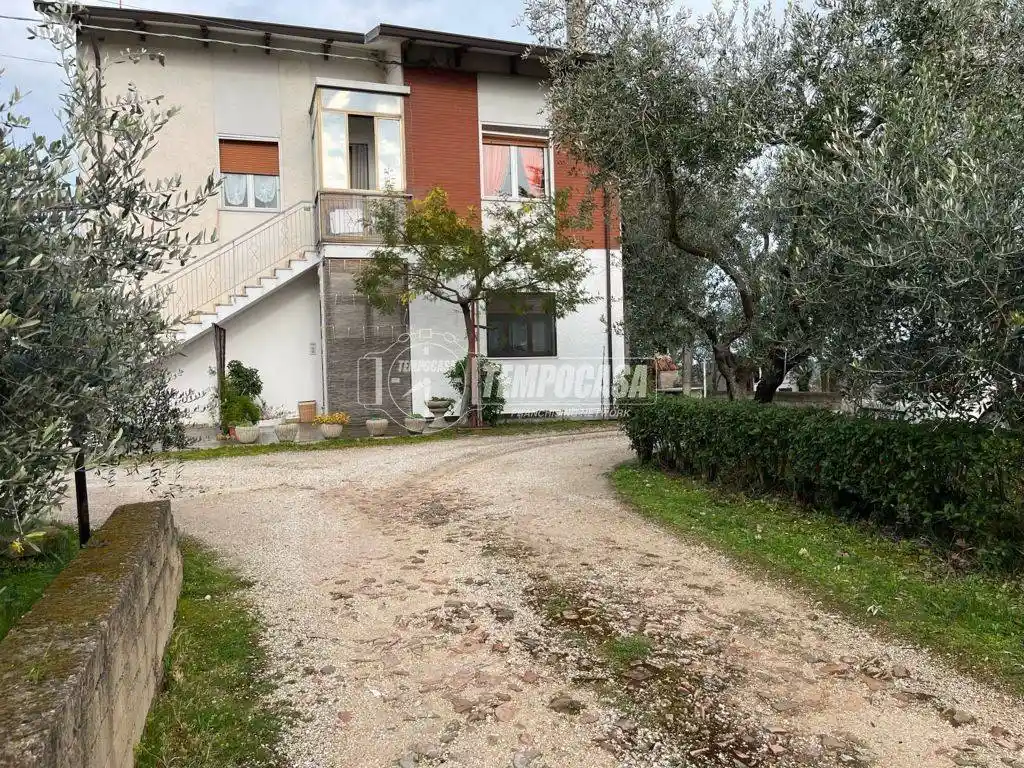 Appartamento in vendita a Mondavio