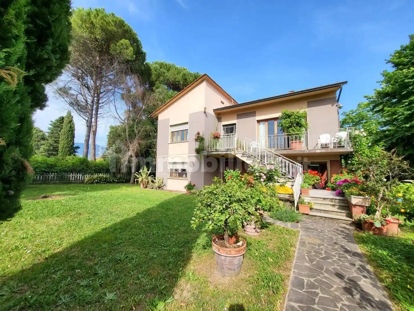 Villa in vendita a Lucca