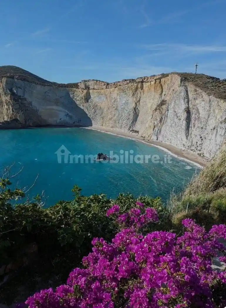 Appartamento in vendita a Ponza