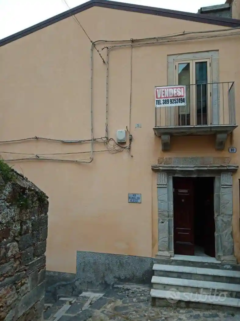 Casa indipendente in vendita a Nicosia