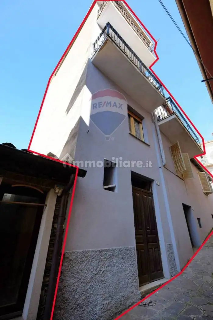 Terratetto unifamiliare 75 m², buono stato, Centro, Aritzo - foto 5